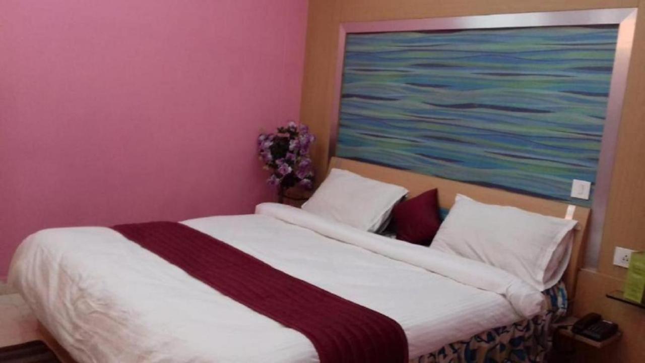 Hotel Barbareek Shillong Esterno foto