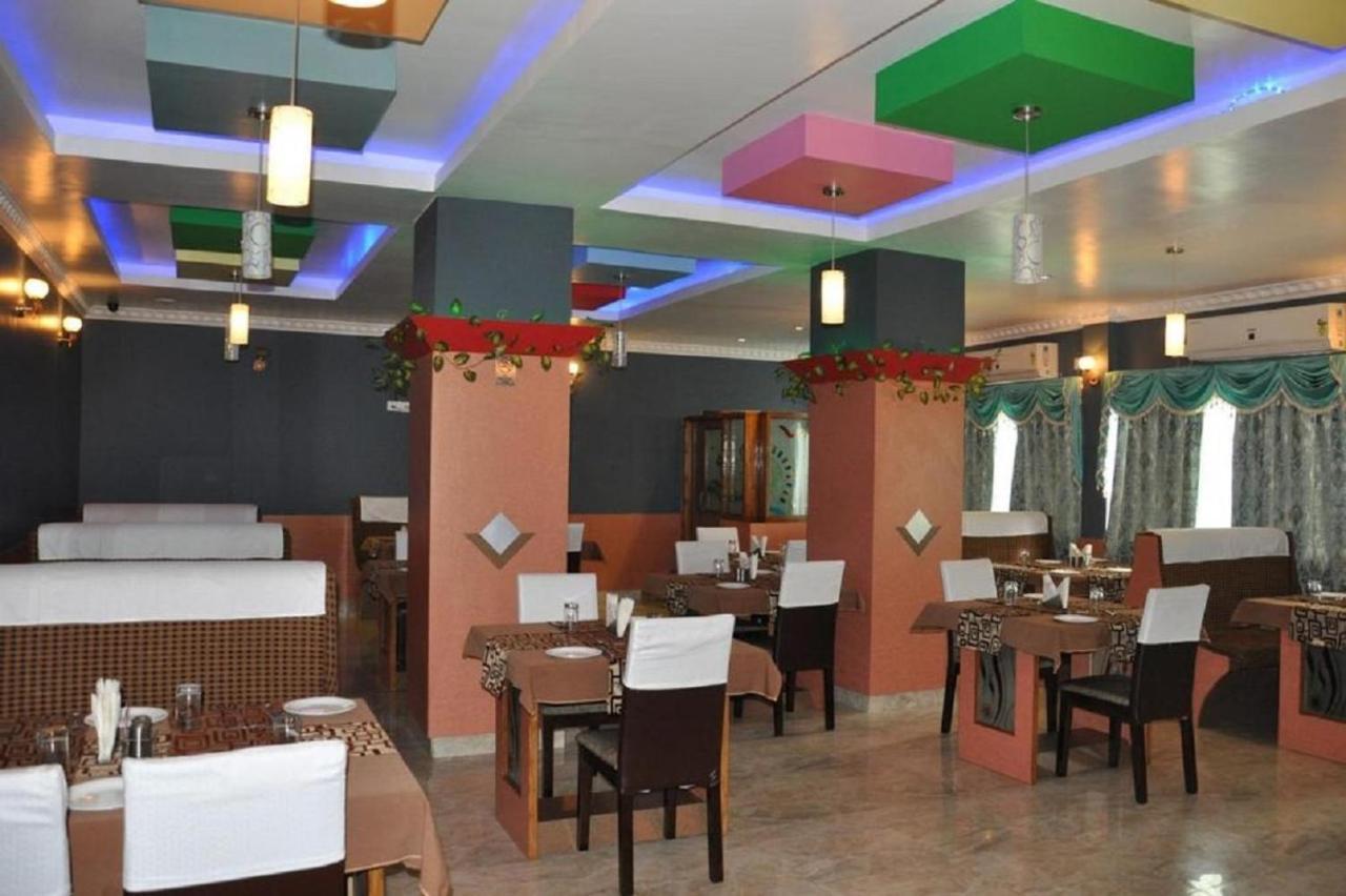 Hotel Barbareek Shillong Esterno foto