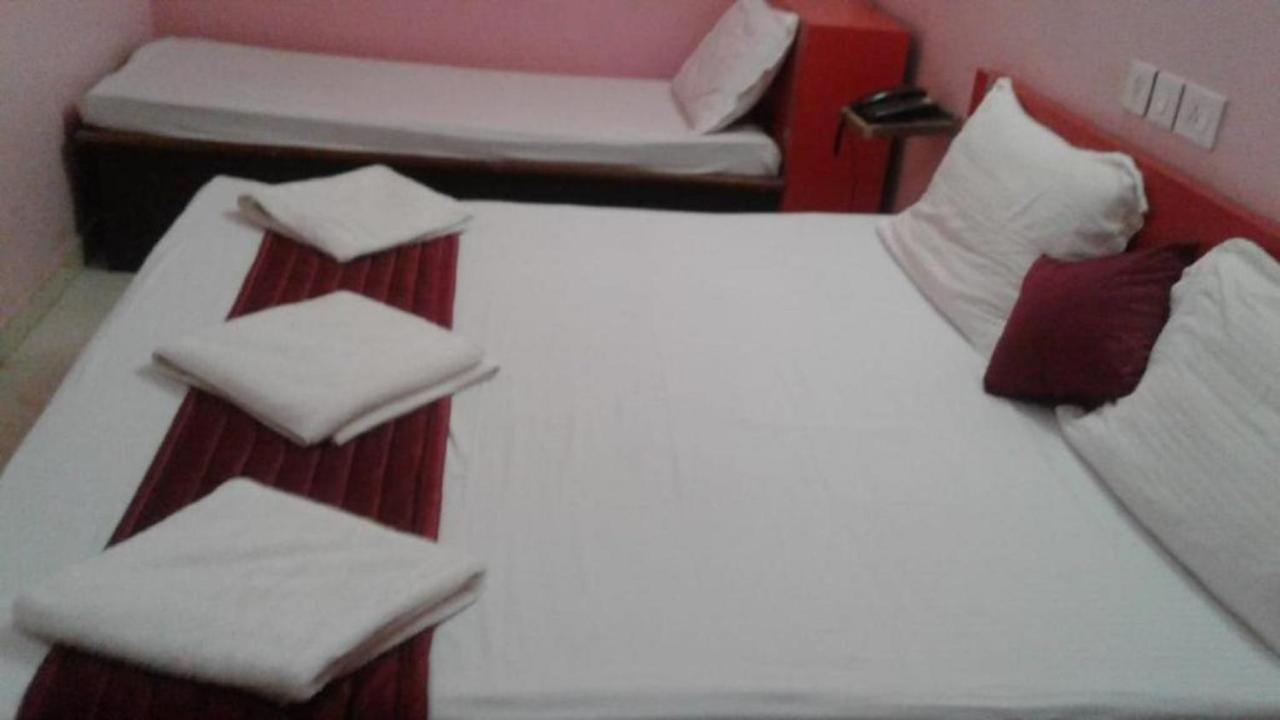 Hotel Barbareek Shillong Esterno foto