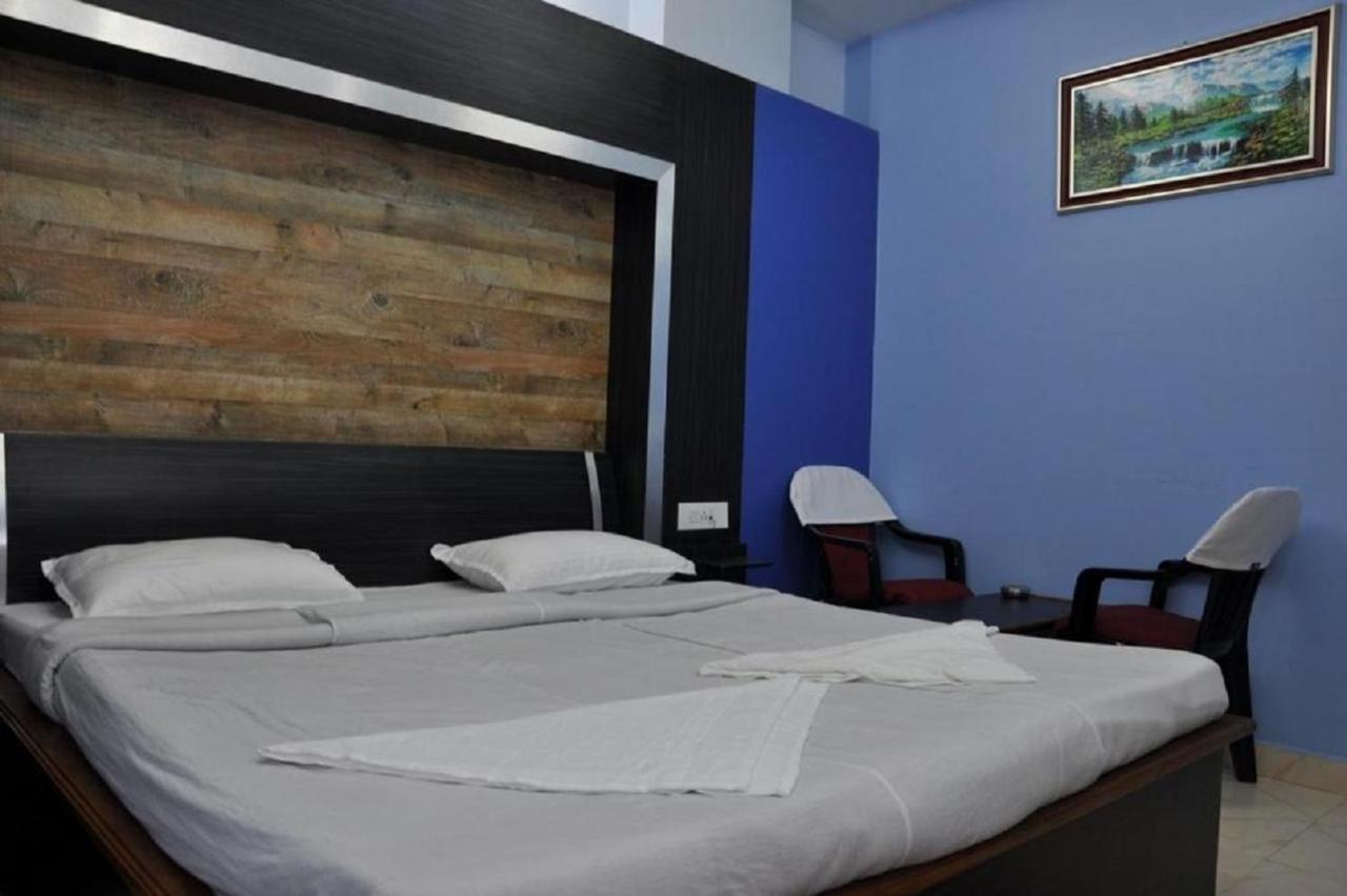 Hotel Barbareek Shillong Esterno foto