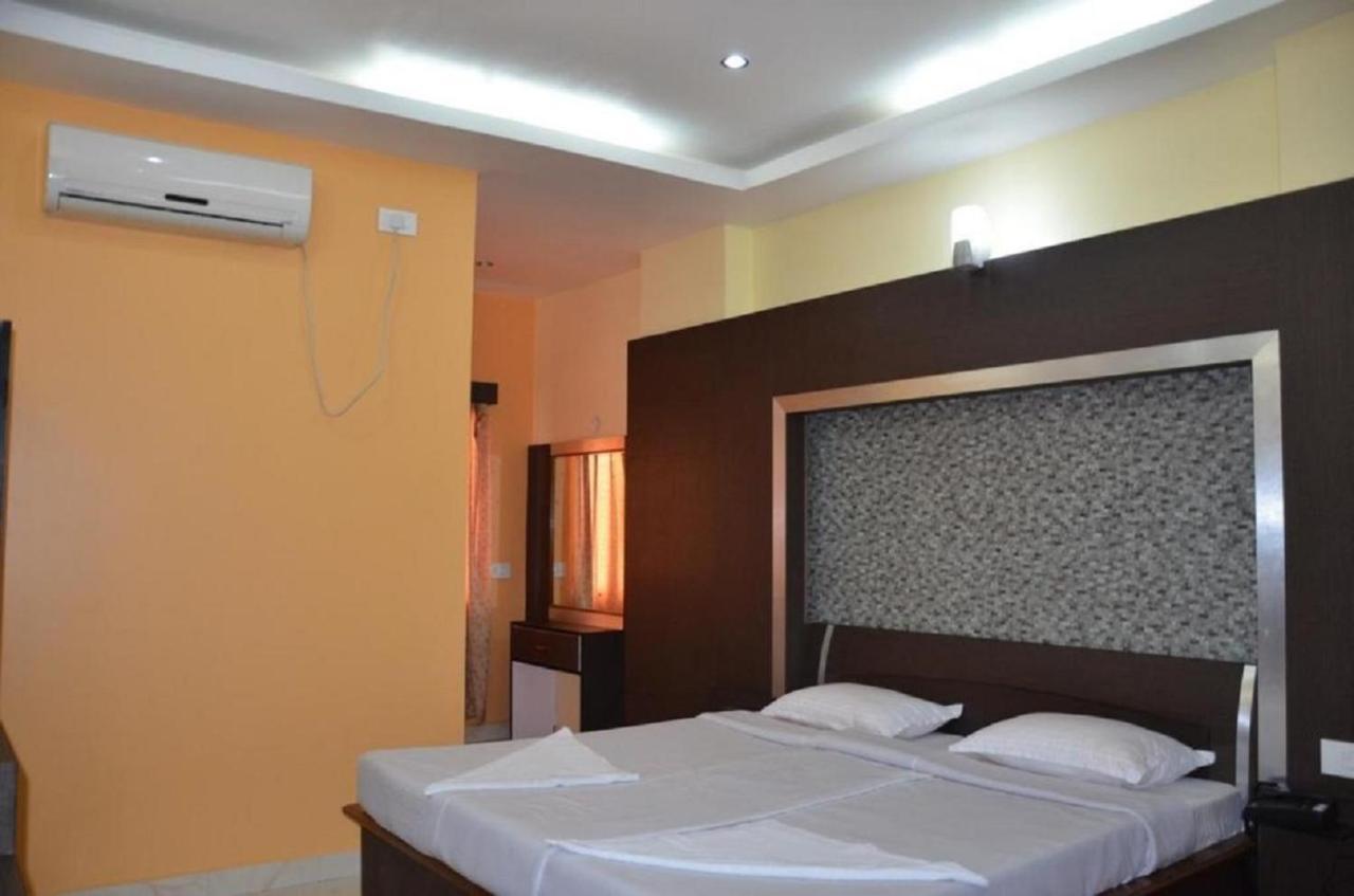Hotel Barbareek Shillong Esterno foto