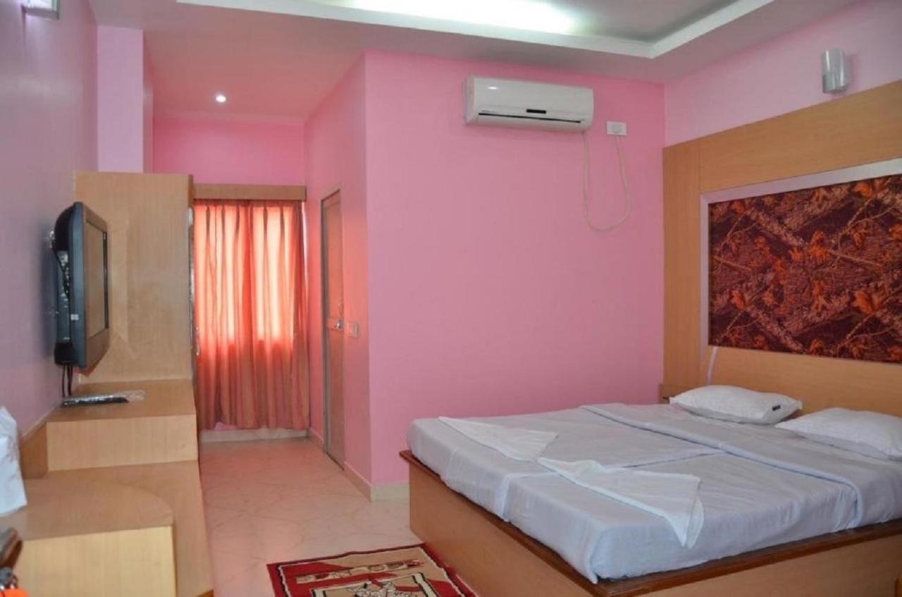 Hotel Barbareek Shillong Esterno foto