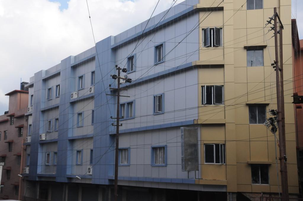 Hotel Barbareek Shillong Esterno foto