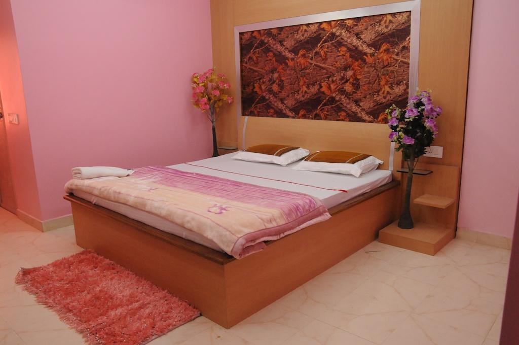 Hotel Barbareek Shillong Esterno foto