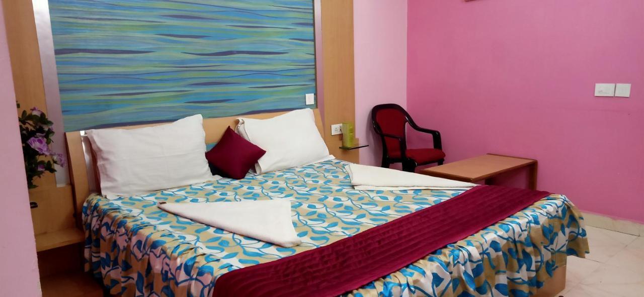 Hotel Barbareek Shillong Esterno foto