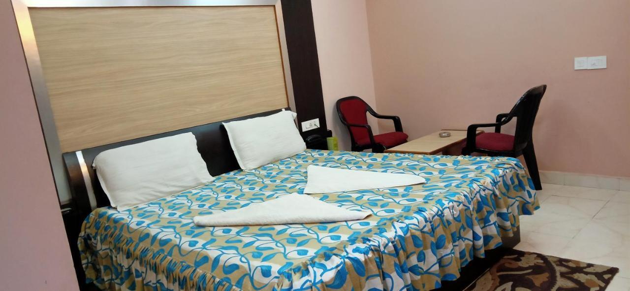 Hotel Barbareek Shillong Esterno foto