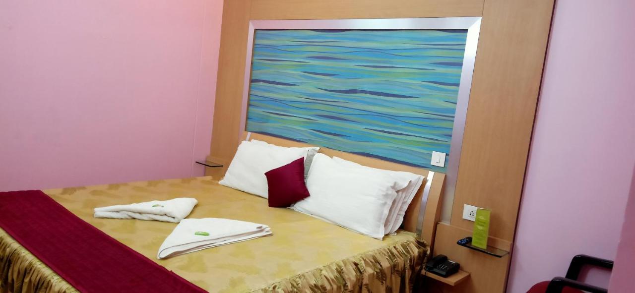 Hotel Barbareek Shillong Esterno foto