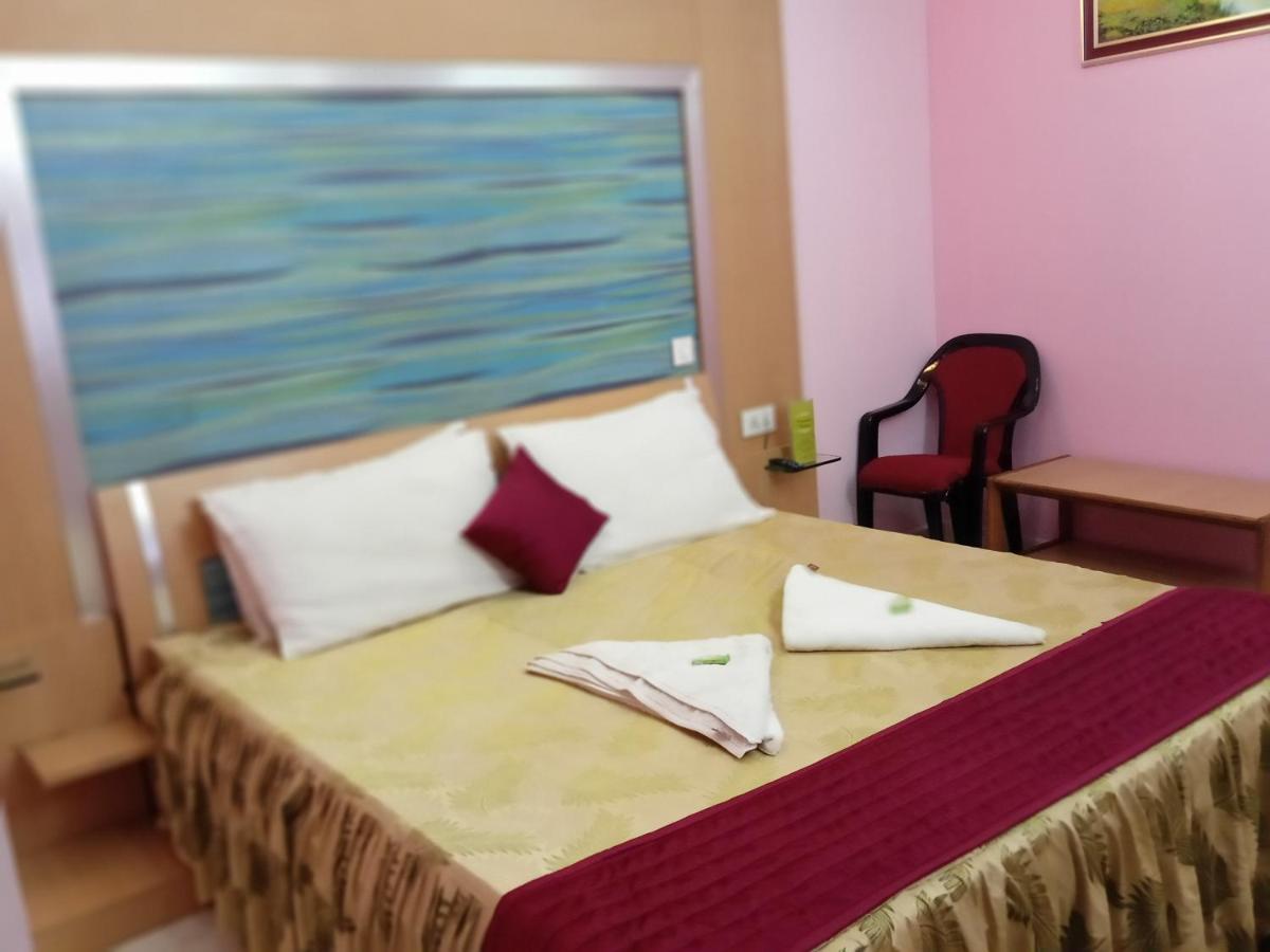Hotel Barbareek Shillong Esterno foto