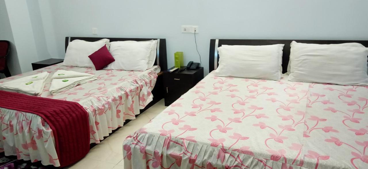 Hotel Barbareek Shillong Esterno foto