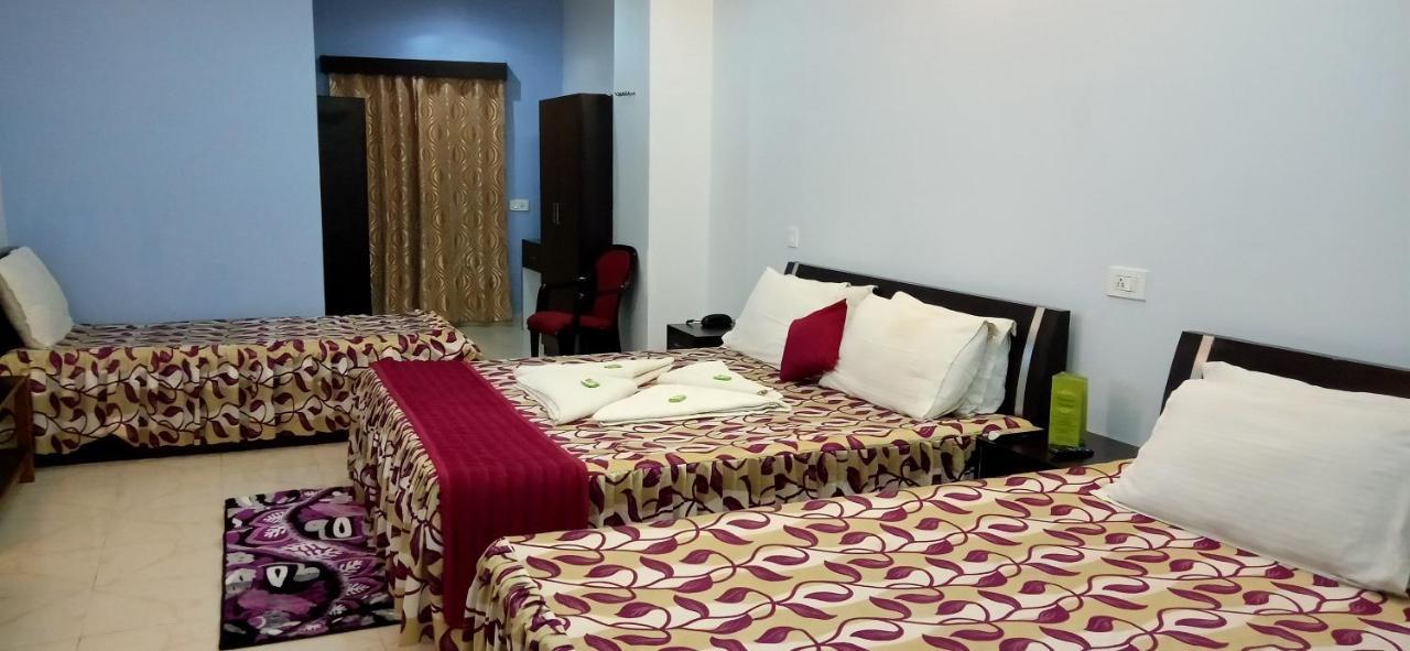 Hotel Barbareek Shillong Esterno foto