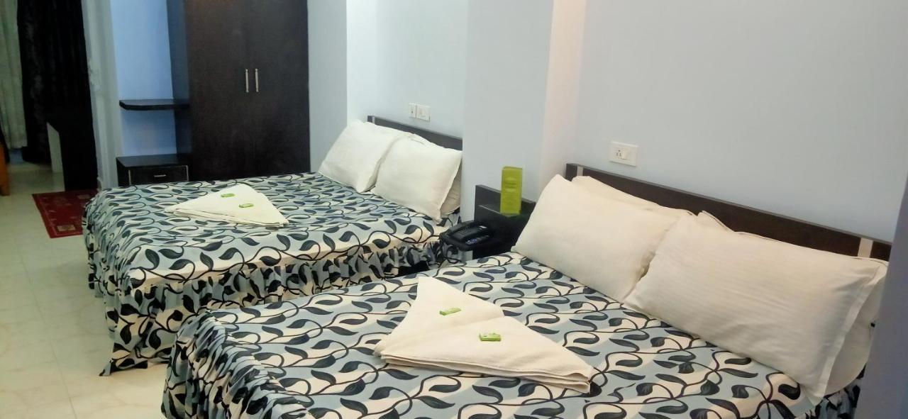 Hotel Barbareek Shillong Esterno foto