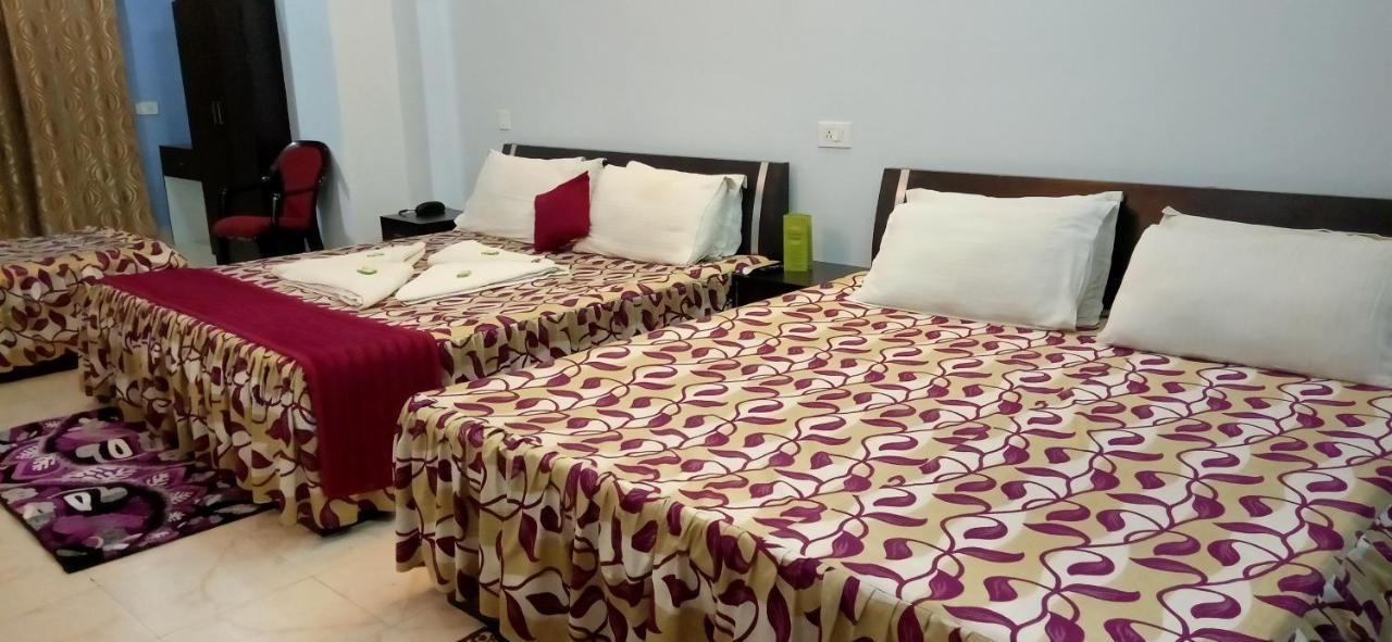 Hotel Barbareek Shillong Esterno foto
